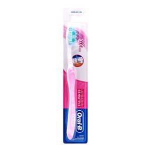 Oral-B Toothbrush Bacteria Fighter (Medium)